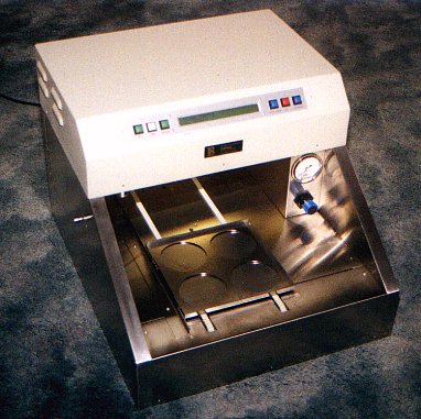 電腦控制噴霧器.jpg 電腦控制噴霧器.jpg