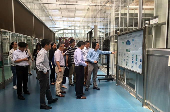 農(nóng)業(yè)部種子管理局局長(zhǎng)張延秋考察AgriPhenoTM平臺(tái)1.jpg 農(nóng)業(yè)部種子管理局局長(zhǎng)張延秋考察AgriPhenoTM平臺(tái)1.jpg