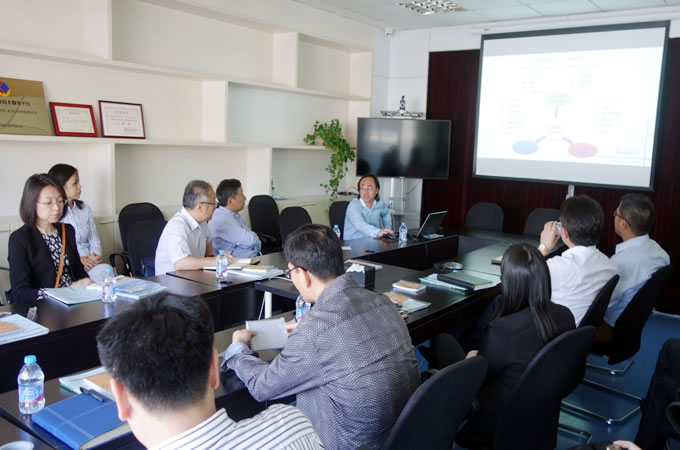 農(nóng)業(yè)部種子管理局局長(zhǎng)張延秋考察AgriPhenoTM平臺(tái)3.jpg 農(nóng)業(yè)部種子管理局局長(zhǎng)張延秋考察AgriPhenoTM平臺(tái)3.jpg