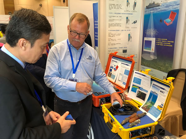 discussion1600.jpg discussion1600.jpg