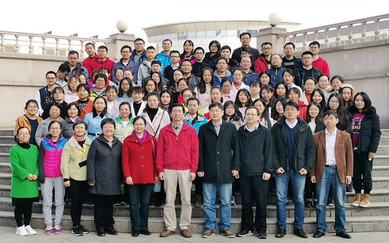 參會人員合影.jpg 參會人員合影.jpg